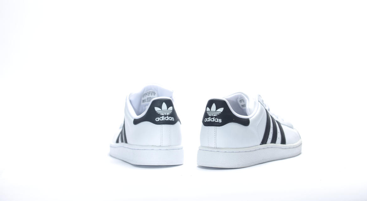 adidas superstar 2 white black